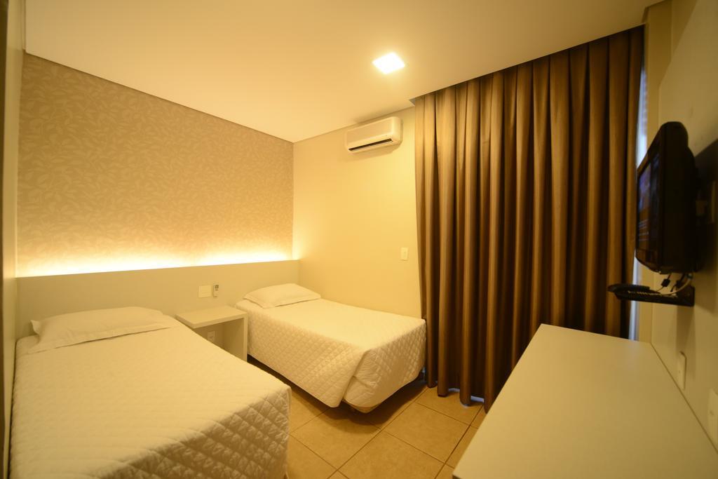 Indaia Park Hotel กัมโปกรันเด ภายนอก รูปภาพ