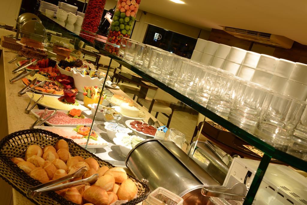 Indaia Park Hotel กัมโปกรันเด ภายนอก รูปภาพ