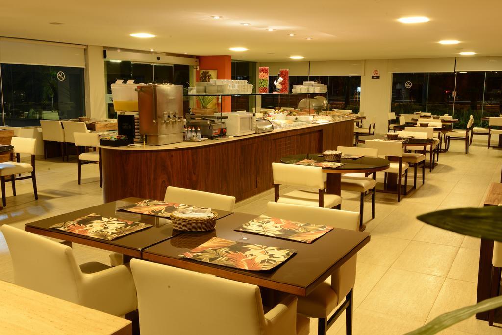Indaia Park Hotel กัมโปกรันเด ภายนอก รูปภาพ