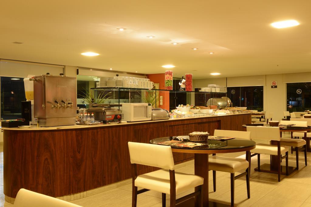 Indaia Park Hotel กัมโปกรันเด ภายนอก รูปภาพ
