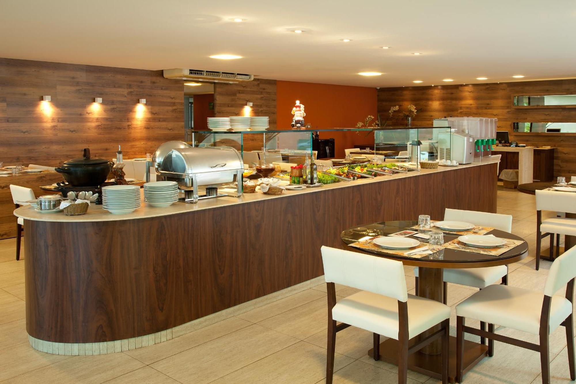 Indaia Park Hotel กัมโปกรันเด ภายนอก รูปภาพ