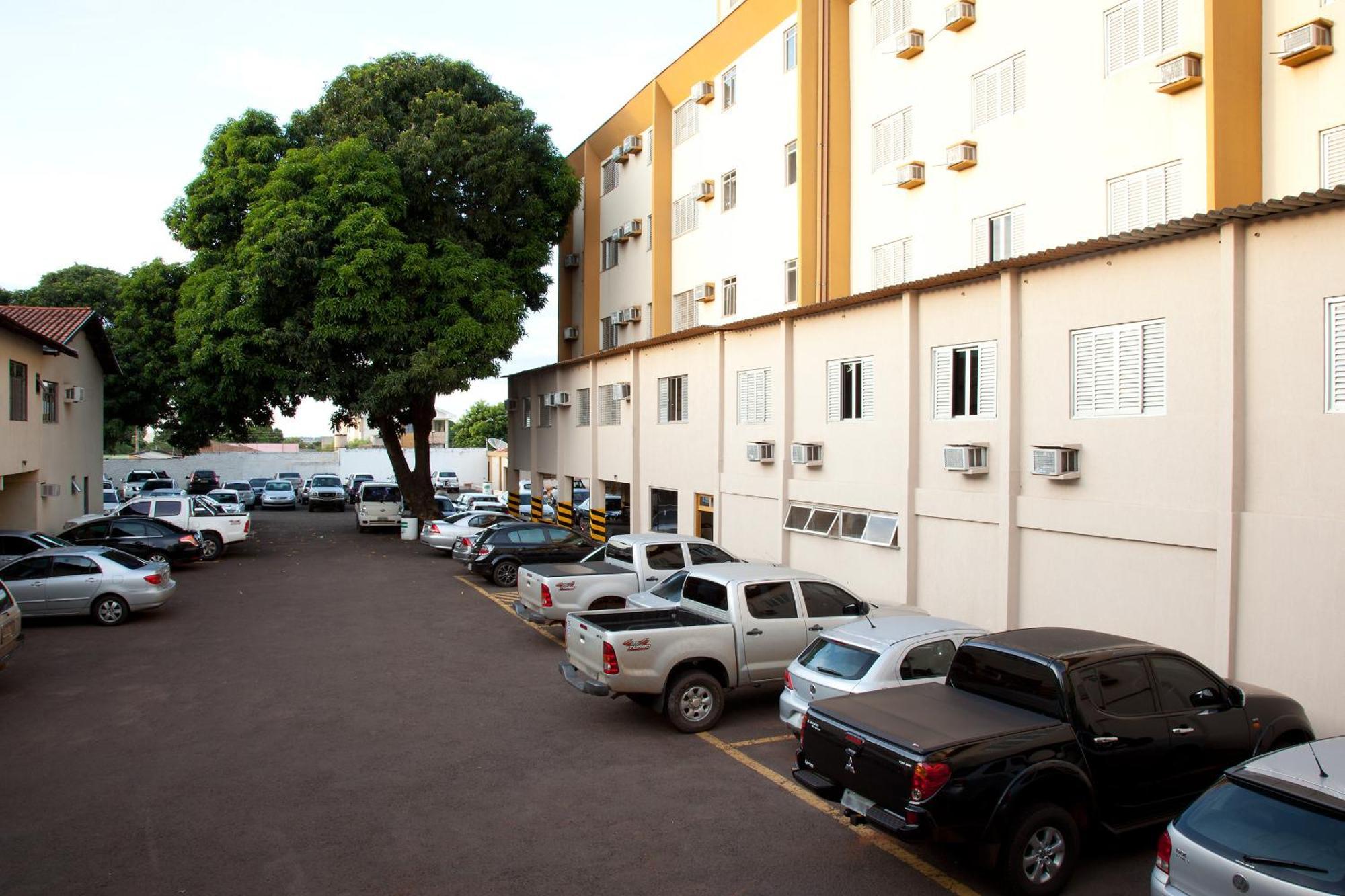 Indaia Park Hotel กัมโปกรันเด ภายนอก รูปภาพ