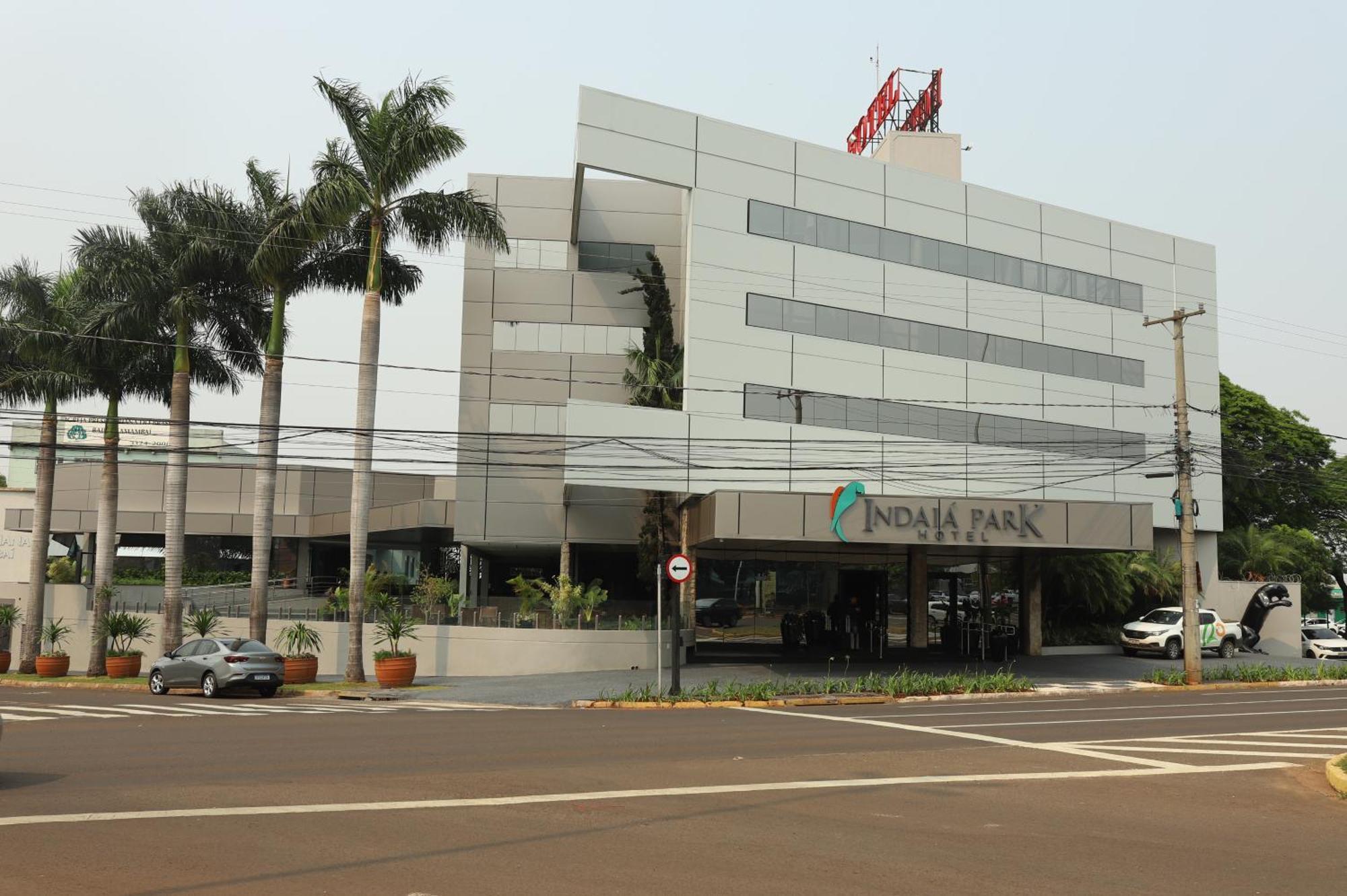 Indaia Park Hotel กัมโปกรันเด ภายนอก รูปภาพ